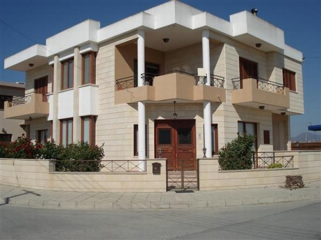 Detached House in Dromolaxia-Larnaca